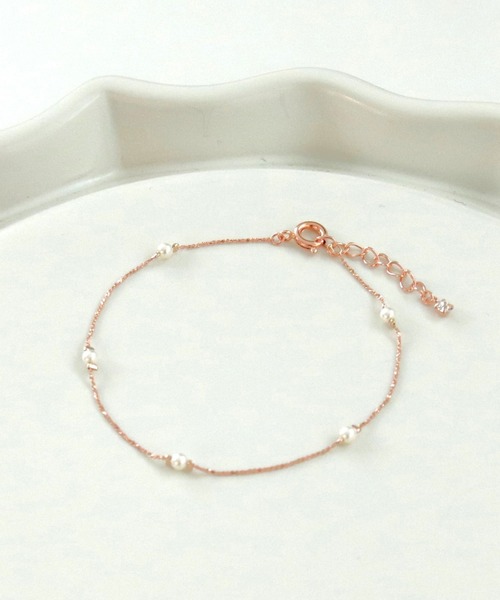Three Four Time（ｽﾘｰﾌｫｰﾀｲﾑ）の「ステーションミニパールブレス（ブレスレット・レディース・ゴールド/ピンクゴールド・FREE）」の7枚目の写真