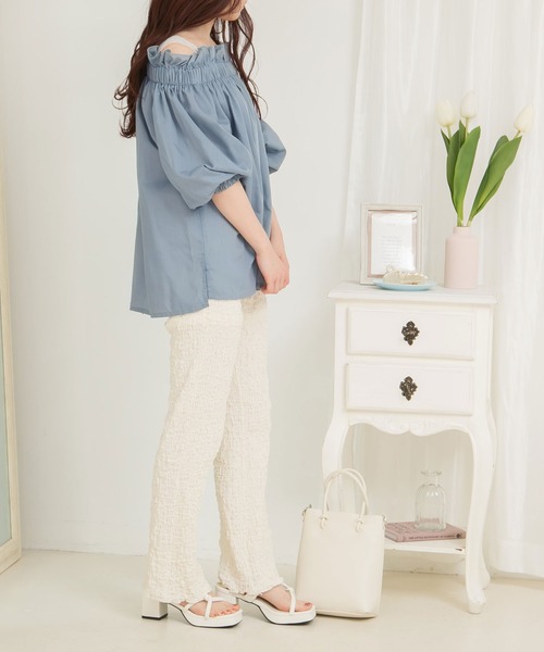 Newlyme(ニューリーミー)の「オフショルバルーンスリーブブラウス(シャツ/ブラウス・レディース・ホワイト/ベージュ/グレイッシュベージュ/ブルー/ブラック・MEDIUM/LARGE)」の18枚目の写真