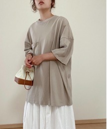 ジェンダーレス刺繍トップス