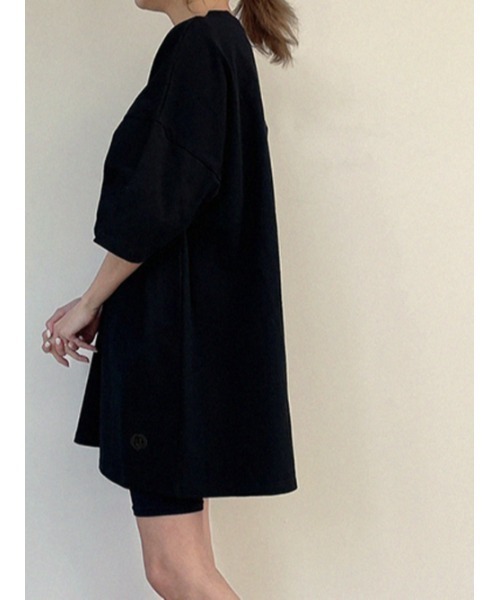 AMAIL（アマイル）の「ジェンダーレス刺繍トップス（Tシャツ/カットソー・レディース・ホワイト/ブラック/ベージュ/ピンク・FREE）」の14枚目の写真