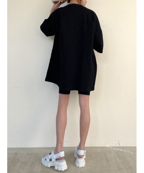 AMAIL（アマイル）の「ジェンダーレス刺繍トップス（Tシャツ/カットソー・レディース・ホワイト/ブラック/ベージュ/ピンク・FREE）」の17枚目の写真