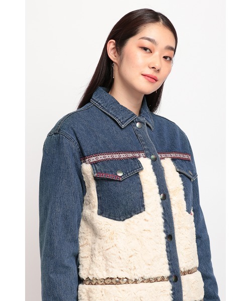 Desigual(デシグアル)の「デニムジャケット INUIT(デニムジャケット・レディース・ブルー・2L/SS/S/M/L)」の11枚目の写真