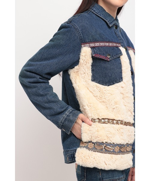 Desigual(デシグアル)の「デニムジャケット INUIT(デニムジャケット・レディース・ブルー・2L/SS/S/M/L)」の2枚目の写真