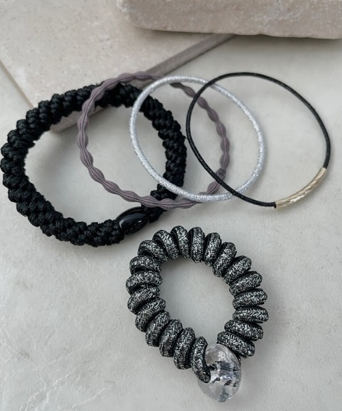 Three Four Time（ｽﾘｰﾌｫｰﾀｲﾑ）の「ラメ5本セットヘアゴム（ヘアゴム・レディース・ブラウン/ベージュ/ブラック・FREE）」の2枚目の写真