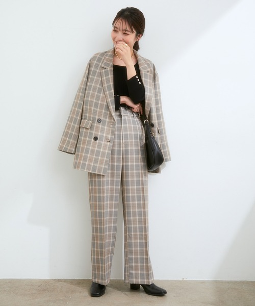 VIS（ビス）の「【セットアップ対応】スタイルアップが叶う。美脚セミワイドパンツ（スラックス・レディース・ベージュ/レンガ/ブラック/グリーン/ベージュ系その他2・L/M/S/SS）」の13枚目の写真