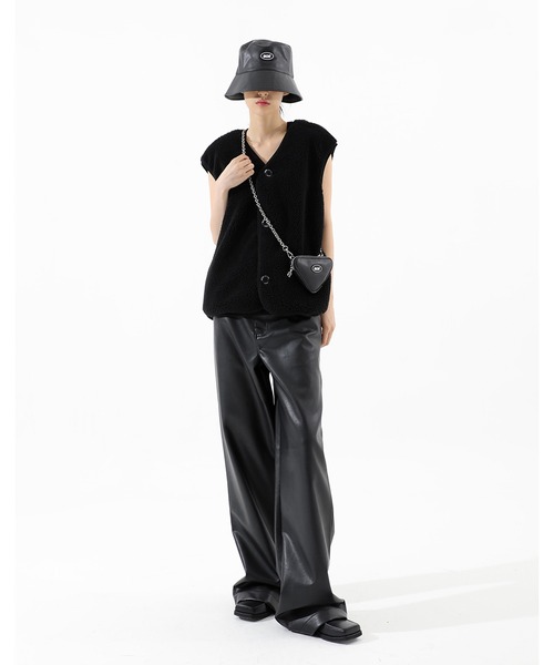 BASIC COTTON（ベーシックコットン）の「A'GEM/9 × .kom『BASIC COTTON/ベーシックコットン』BCN Triangle Bag/ベーシック トライアングル ショルダーバック（ショルダーバッグ・レディース・ブラック/A/B・FREE）」の11枚目の写真