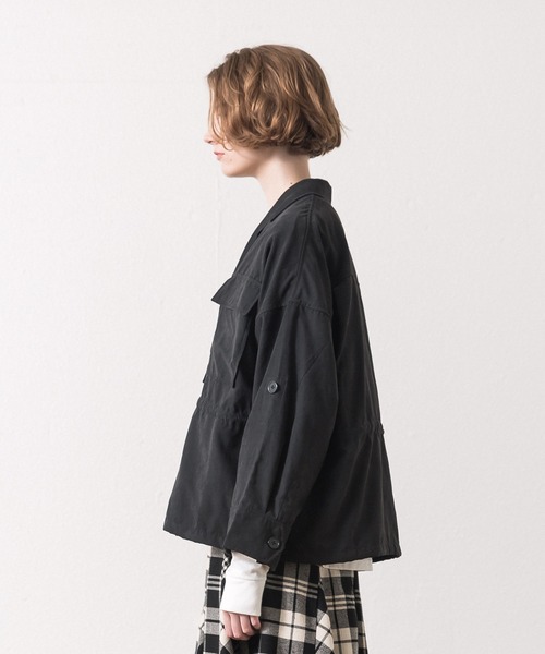 ALLUMER(アリュメール)の「フィブリルミリタリーブルゾン(ミリタリージャケット・レディース・カーキ/ブラック・1)」の17枚目の写真