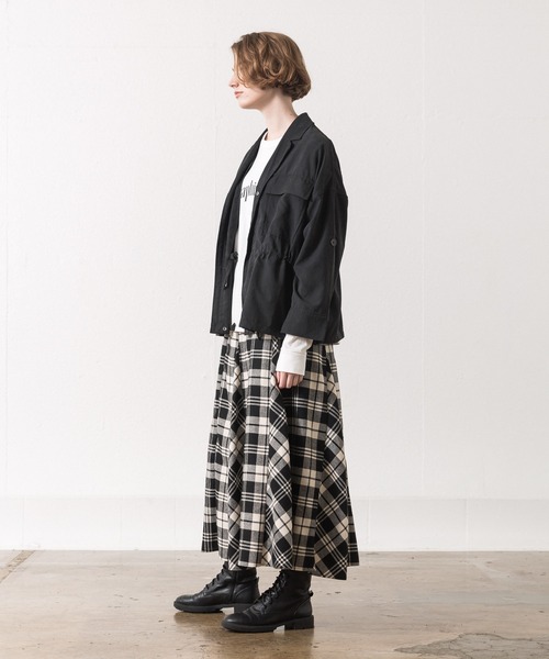 ALLUMER(アリュメール)の「フィブリルミリタリーブルゾン(ミリタリージャケット・レディース・カーキ/ブラック・1)」の15枚目の写真