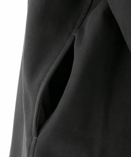 MILKFED.(ミルクフェド)の「PANELED HOODED SWEAT DRESS(ワンピース・レディース・ブラック/ライトピンク/ブルー・ONE SIZE)」の5枚目の写真