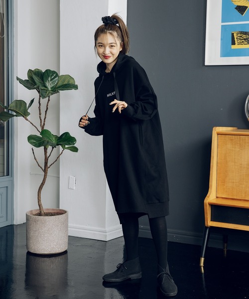 MILKFED.(ミルクフェド)の「PANELED HOODED SWEAT DRESS(ワンピース・レディース・ブラック/ライトピンク/ブルー・ONE SIZE)」の20枚目の写真