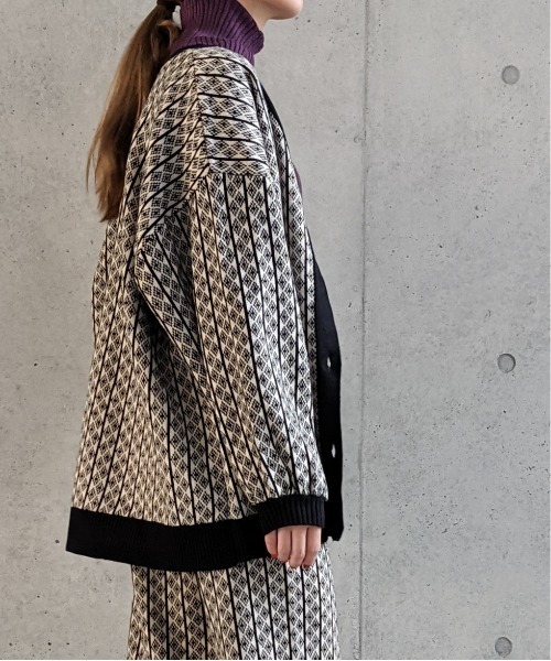 Per sist ence(パーシエンス)の「Per sist ence/パーシエンス ジャカードニットカーディガン(カーディガン/ボレロ・レディース・ブラック/ブラウン/ベージュ・FREE)」の16枚目の写真