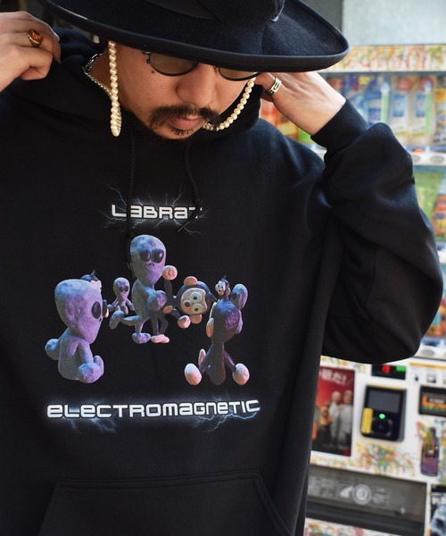 LABRAT(ラブラット)の「Nick Atkins×LABRAT "Alien" Hoodie(パーカー・メンズ・ブラック/パープル・LARGE/X-LARGE)」の4枚目の写真