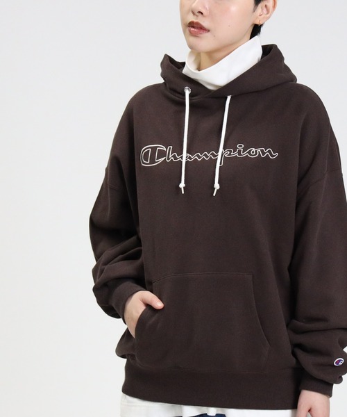 Champion（チャンピオン）の「【Champion】ロゴ刺繍スウェットパーカー（パーカー・レディース・ブラウン/ピンク/グレー/ベージュ/オフホワイト/ライム・M/L）」の4枚目の写真