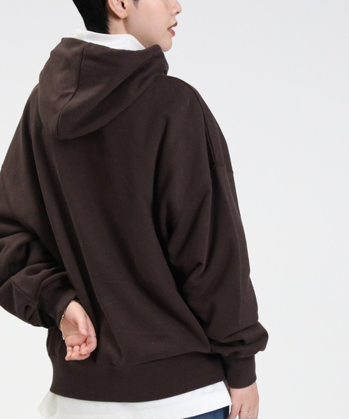 Champion（チャンピオン）の「【Champion】ロゴ刺繍スウェットパーカー（パーカー・レディース・ブラウン/ピンク/グレー/ベージュ/オフホワイト/ライム・M/L）」の11枚目の写真