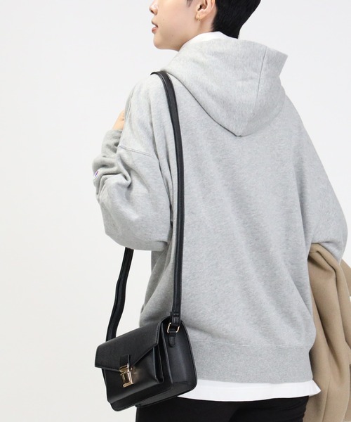 Champion（チャンピオン）の「【Champion】ロゴ刺繍スウェットパーカー（パーカー・レディース・ブラウン/ピンク/グレー/ベージュ/オフホワイト/ライム・M/L）」の8枚目の写真