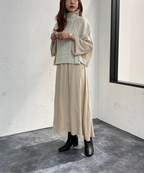 apres jour mignon（アプレジュールミニョン）の「ロールハイネックケーブルベスト【ZOZOTOWN限定アイテム】（ベスト・レディース・ボルドー/アイボリー/ブラック・X-LARGE/フリー）」の11枚目の写真