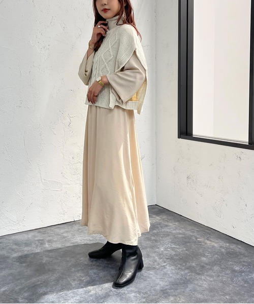 apres jour mignon（アプレジュールミニョン）の「ロールハイネックケーブルベスト【ZOZOTOWN限定アイテム】（ベスト・レディース・ボルドー/アイボリー/ブラック・X-LARGE/フリー）」の4枚目の写真