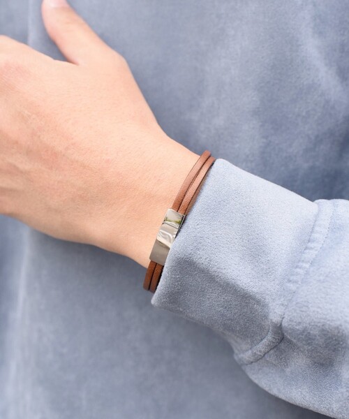 SHIPS any（シップス エニィ）の「SHIPS any: レザー マグネット ブレスレット◇（ブレスレット・メンズ・ダークブラウン/ブラウン/ブラック/ダークグレー・ONE SIZE）」の9枚目の写真