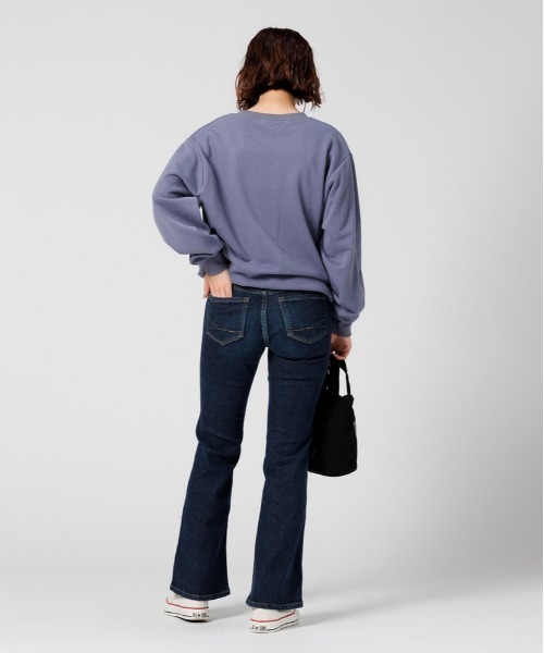 SOMETHING（サムシング）の「【SOMETHING】「LISA」デニムフレアパンツ (フレアシルエット/テンセルストレッチ/脚長効果/カジュアル/きれいめ)（デニムパンツ・レディース・ダークインディゴブルー・29inch/30inch/25inch/26inch/27inch/28inch/31inch）」の17枚目の写真