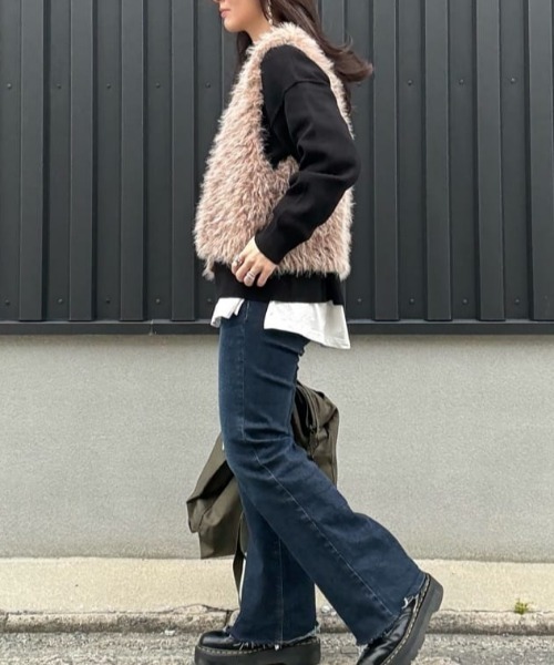 SOMETHING（サムシング）の「【SOMETHING】「LISA」デニムフレアパンツ (フレアシルエット/テンセルストレッチ/脚長効果/カジュアル/きれいめ)（デニムパンツ・レディース・ダークインディゴブルー・29inch/30inch/25inch/26inch/27inch/28inch/31inch）」の14枚目の写真