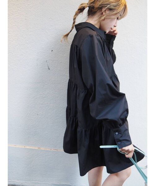 EVRIS(エヴリス)の「ティアードミニシャツワンピース(シャツワンピース・レディース・グリーン/ホワイト/ブラック/オレンジ・FREE)」の5枚目の写真