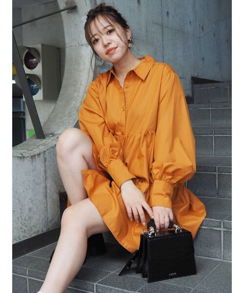 EVRIS(エヴリス)の「ティアードミニシャツワンピース(シャツワンピース・レディース・グリーン/ホワイト/ブラック/オレンジ・FREE)」の15枚目の写真