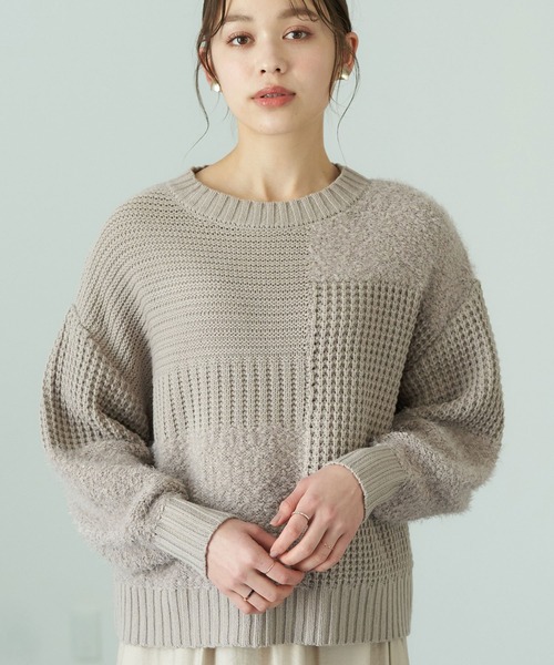 earth music&ecology(アースミュージックアンドエコロジー)の「パッチワークニットプルオーバー*(ニット/セーター・レディース・ブラック/アイボリー/モカ・FREE)」の3枚目の写真