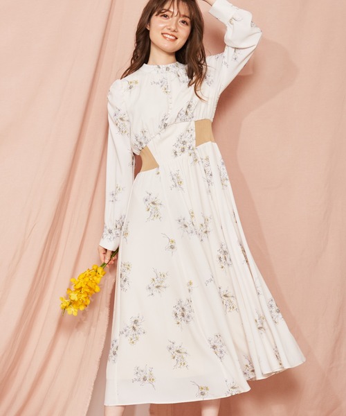 Noela　ガーデ×ラインフラワーワンピース NOELA（ノエラ）の「ラインフラワーワンピ（ワンピース）」 - WEAR