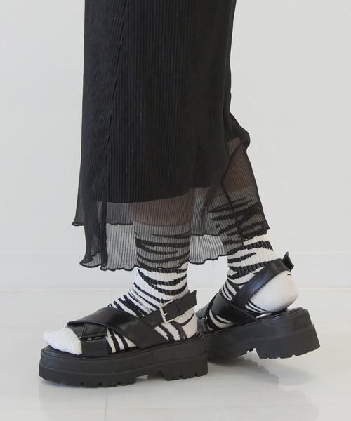 NOFALL（ノーフォール）の「厚底トラックソールクロスベルトサンダル（サンダル・レディース・ブラック/ホワイト/シルバー・L/3L/M/S/LL）」の6枚目の写真