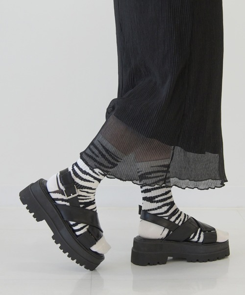 NOFALL（ノーフォール）の「厚底トラックソールクロスベルトサンダル（サンダル・レディース・ブラック/ホワイト/シルバー・L/3L/M/S/LL）」の5枚目の写真