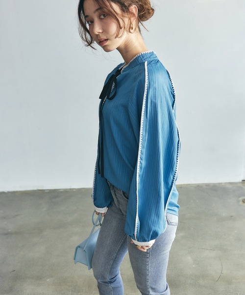 toucher du brise(トゥシェドブリーズ)の「【柔らかな印象に】リボンブラウス(シャツ/ブラウス・レディース・ベージュ/オフホワイト/ブルー・M)」の14枚目の写真