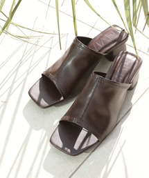 VIVIAN（ヴィヴィアン）の「スクエアトゥストレッチミュールサンダル（サンダル・レディース）」