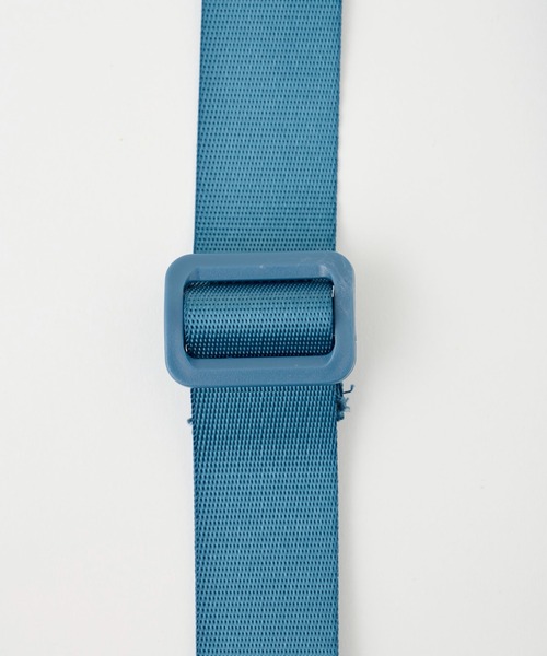 COLONY 2139（コロニートゥーワンスリーナイン）の「カラーショルダースマホケース/iPhone12/12 pro/13（スマホケース/カバー・レディース・ブラック/カーキ/ブルー・12/13）」の10枚目の写真