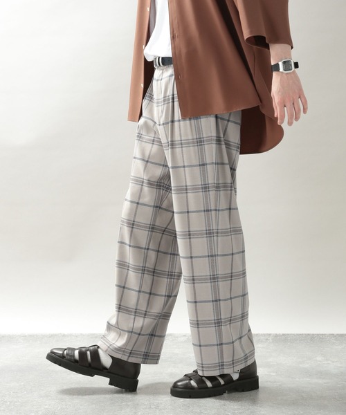 RAGEBLUE(レイジブルー)の「サマーTRストレッチ/チェック柄ワイドパンツ(スラックス・メンズ・グレー/ライトベージュ・MEDIUM/LARGE)」の16枚目の写真