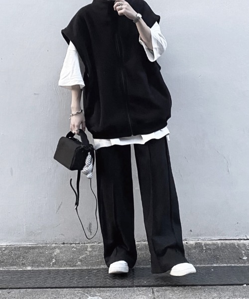 YACA(ヤーカ)の「Oversize Fleece Vest/オーバーサイズフリースベスト(ベスト・レディース・ブラック・FREE)」の12枚目の写真