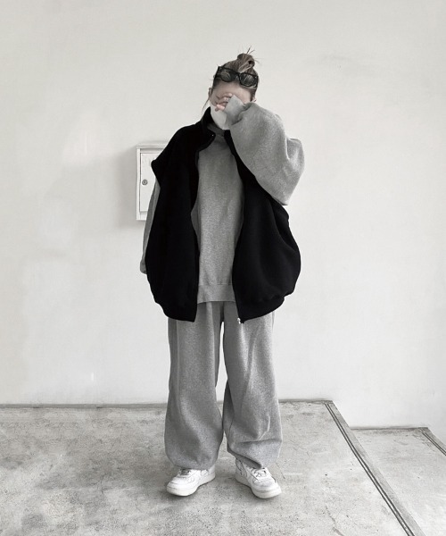 YACA(ヤーカ)の「Oversize Fleece Vest/オーバーサイズフリースベスト(ベスト・レディース・ブラック・FREE)」の6枚目の写真