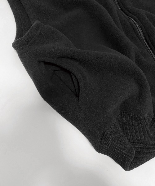 YACA（ヤーカ）の「Oversize Fleece Vest/オーバーサイズ
