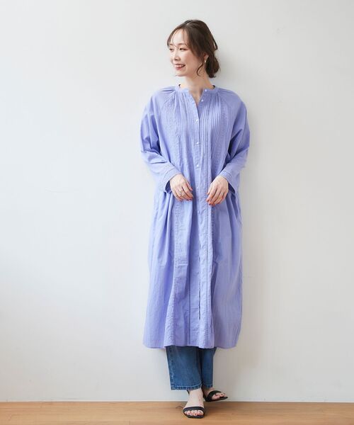 le.coeur blanc（ルクールブラン）の「リバーレースシャツワンピース（シャツワンピース・レディース・オフホワイト/ラベンダー・38）」の2枚目の写真