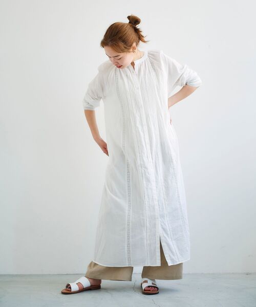 le.coeur blanc（ルクールブラン）の「リバーレースシャツワンピース（シャツワンピース・レディース・オフホワイト/ラベンダー・38）」の3枚目の写真