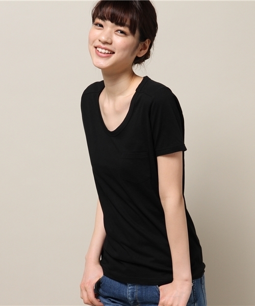 ELFORBR（エルフォーブル）の「【BAILA10月号掲載】モダールVネックTシャツ（Tシャツ/カットソー・レディース・ホワイト/ブラック/グレー・MEDIUM）」の3枚目の写真