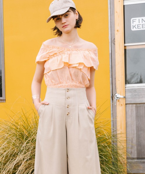 Cheek(チーク)の「ラッフルクロスブラウス(シャツ/ブラウス・レディース・オレンジ/グリーン/ホワイト×ブラック・MEDIUM)」の6枚目の写真