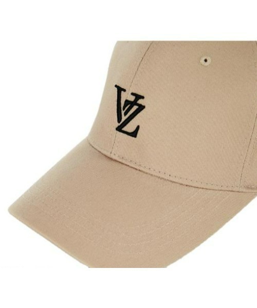VARZAR（バザール）の「VARZAR(バザール)/3D Monogram logo over fit ball cap/3D モノグラム ロゴ オーバーフィット ベースボール キャップ（キャップ・レディース・ホワイト/ブラック/ベージュ・FREE）」の13枚目の写真