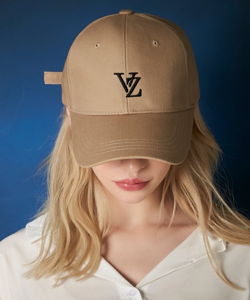 VARZAR（バザール）の「VARZAR(バザール)/3D Monogram logo over fit ball cap/3D モノグラム ロゴ オーバーフィット ベースボール キャップ（キャップ・レディース・ホワイト/ブラック/ベージュ・FREE）」の12枚目の写真