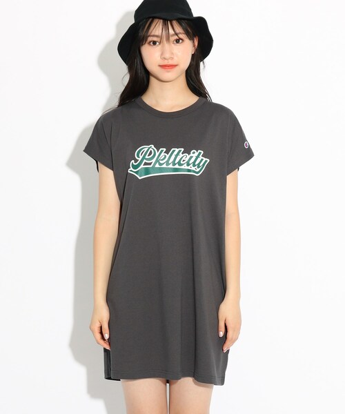 Champion（チャンピオン）の「【Champion/チャンピオン】フレンチスリーブワンピース（ワンピース・キッズ・チャコールグレー/ライトグレー・15 /14/16）」の3枚目の写真