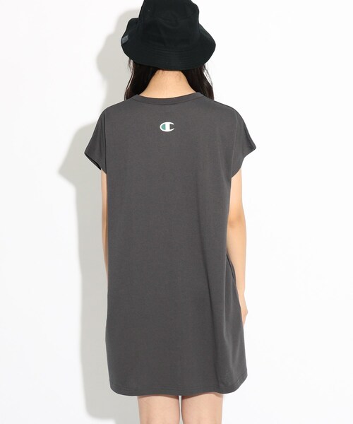 Champion（チャンピオン）の「【Champion/チャンピオン】フレンチスリーブワンピース（ワンピース・キッズ・チャコールグレー/ライトグレー・15 /14/16）」の5枚目の写真
