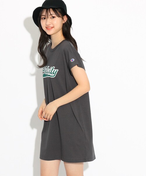 Champion（チャンピオン）の「【Champion/チャンピオン】フレンチスリーブワンピース（ワンピース・キッズ・チャコールグレー/ライトグレー・15 /14/16）」の16枚目の写真