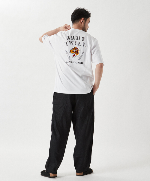 ARMY TWILL（アーミーツイル）の「【ARMY TWILL / アーミーツイル】別注 タイガー刺繍 Tシャツ（Tシャツ/カットソー・メンズ・ホワイト/ブラック/カーキ・LARGE/MEDIUM）」の7枚目の写真
