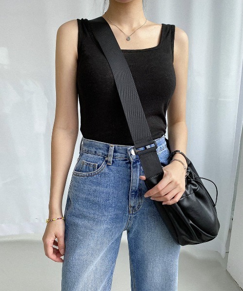 muahmuah（ムーアムーア）の「A'GEM/9 × .kom『muah muah/ムーアムーア』SQUARE KNIT SLEEVELESS/スクエア ニット スリーブレス（タンクトップ・レディース・ホワイト/ブルー/ネイビー/ベージュ/ブラック・FREE）」の17枚目の写真