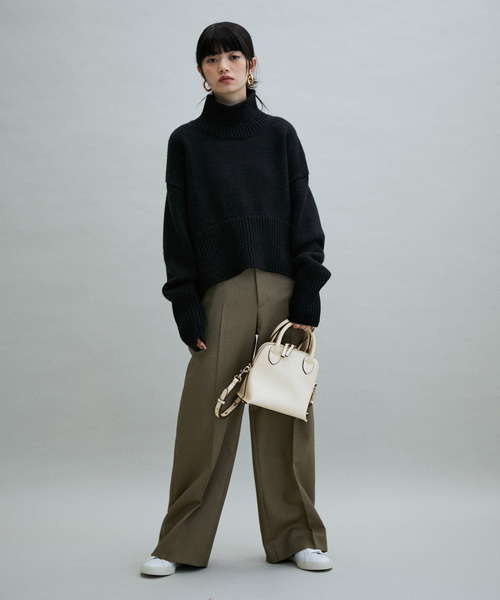 ADAM ET ROPE'(アダムエロペ)の「【ZOZO限定】フェイクレザーMINIボストンバッグ(ボストンバッグ・レディース・オレンジ/グリーン/オフホワイト/キャメル/ブラック・FREE)」の7枚目の写真