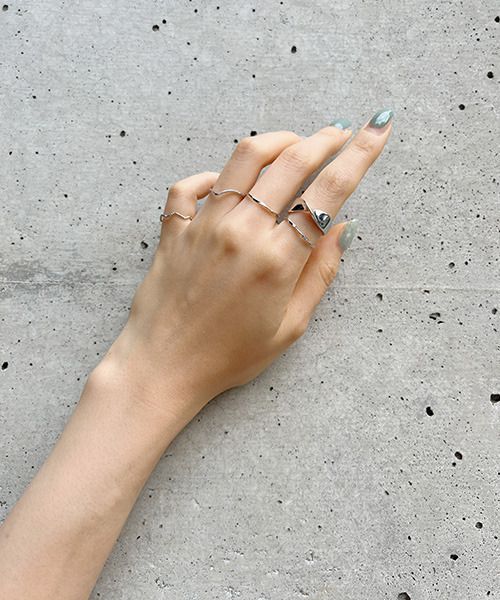 VENCEEXCHANGE(ヴァンスエクスチェンジ)の「ネジリリング5セット(リング・レディース・Silver/GOLD ・FREE)」の5枚目の写真